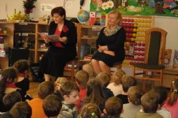 Czytanie dzieciom z Przedszkola - Prezes Chóru Spójnia - Iwona Fojcik_4