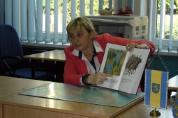 Czytanie dzieciom z SP nr 1 - Znaki są ważne - czyt. A. Wieszołek_5