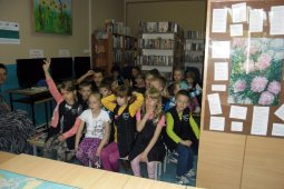 Czytanie dzieciom z SP nr 1 - Znaki są ważne - czyt. A. Wieszołek_8