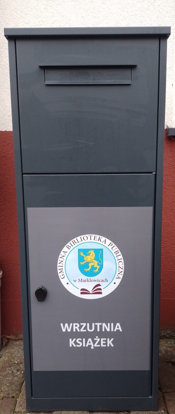 Wrzutnia do książek, która umożliwia zwrot książek 24 godziny na dobę przez 7 dni w tygodniu